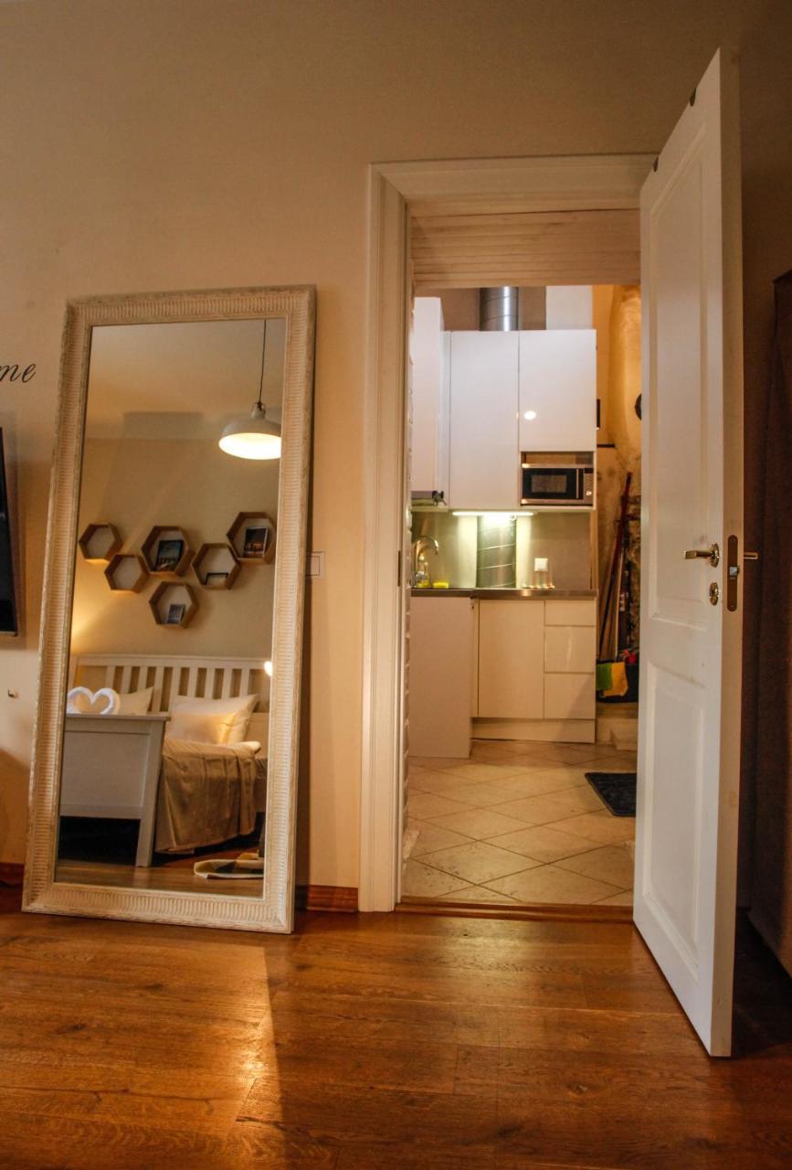 Dream Stay - Cosy Old Town Studio Near Main Square Tallinn Extérieur photo